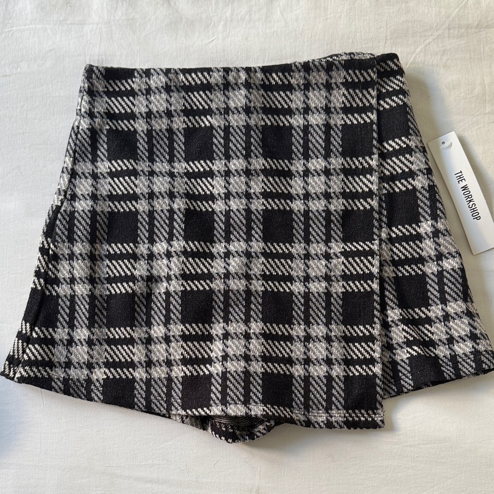 Workshop Black and White Plaid Skort NEW NVR WORN w/ tags